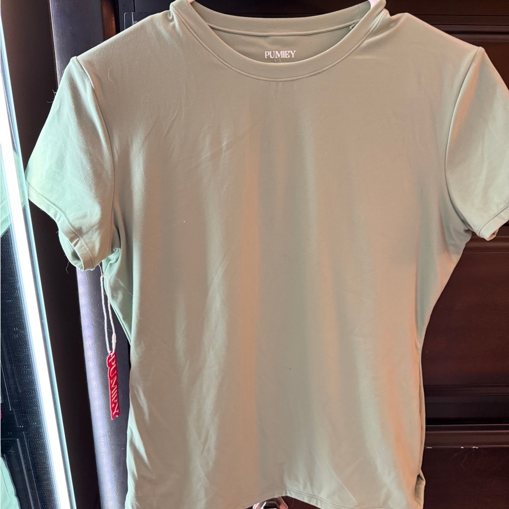 Pumiey Women's Light Green Short Sleeve Tee